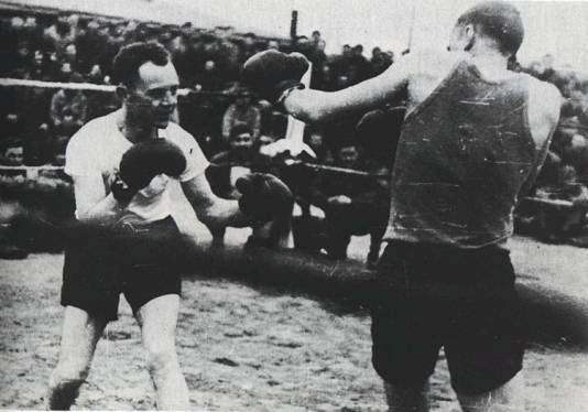 Col. Zemke vs Major Manierre boxing match